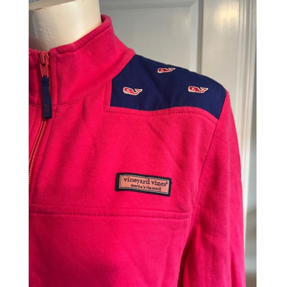 Vineyard vines top